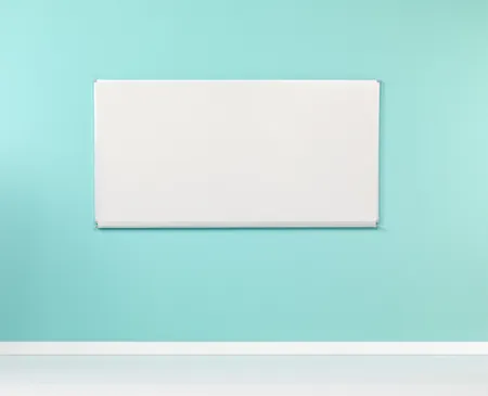 Whiteboard mit durchgehender Ablage